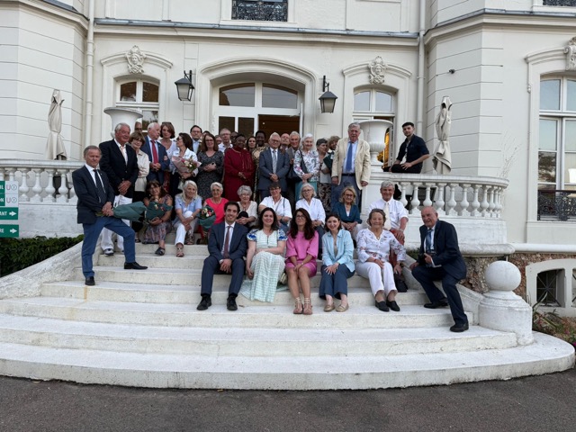 Belle cérémonie de passation et d'intronisations au golf de Béthemont avec 46 invités